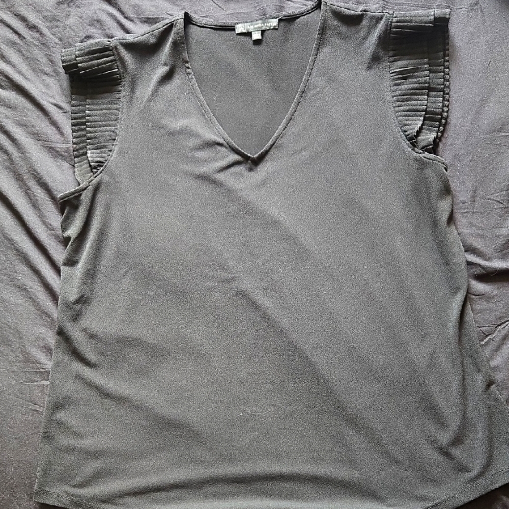 Adrianna Papell Gray Relaxed Pleated Sleevless Blouse